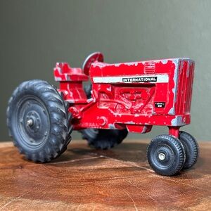 ERTL Vintage International Harvester 656